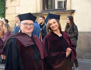 Pracownicy akademiccy podczas inauguracji roku akademickiego